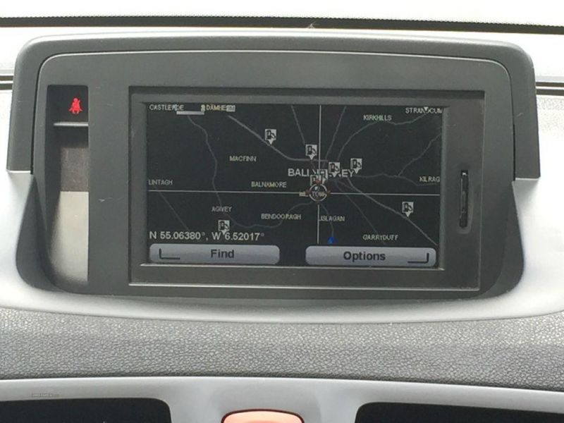 2011 Renault Megane TOM TOM 1.6VVT image 6
