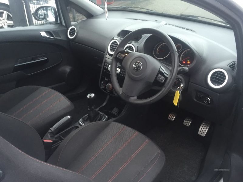 2011 Vauxhall Corsa LIMITED EDITION image 6