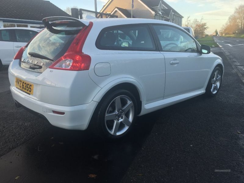 2010 Volvo C30 R-DESIGN image 4