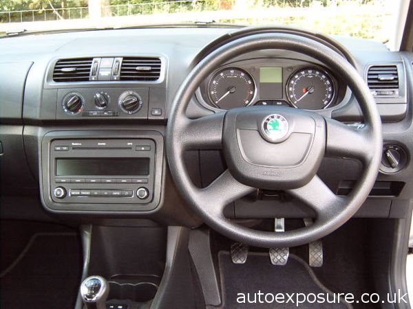 2010 SKODA FABIA 1.2 12V SE image 6