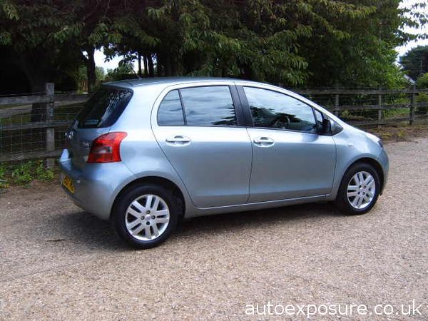 2007 TOYOTA YARIS 1.3 VVT-i TR image 3