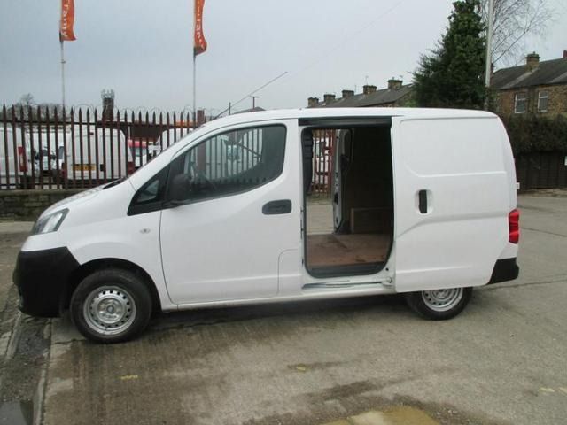 2010 NISSAN NV200 1.5 SE DCI 5d image 3