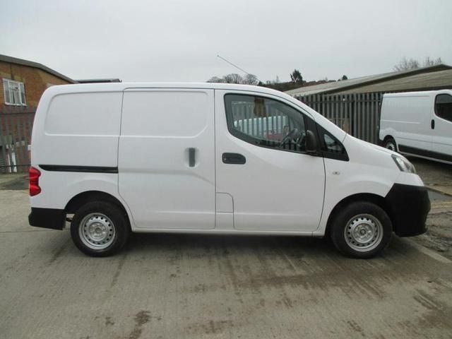 2010 NISSAN NV200 1.5 SE DCI 5d image 7