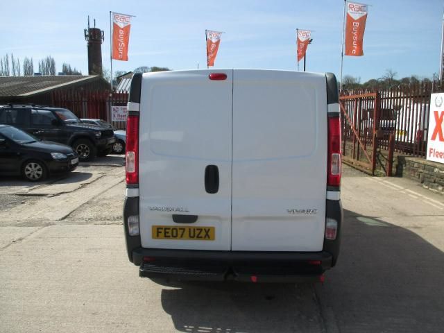 2007 VAUXHALL VIVARO 2.0 SWB SHR 5d image 4