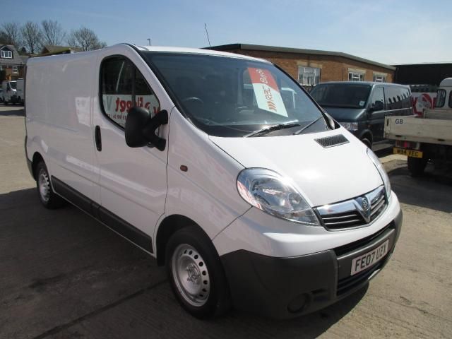 2007 VAUXHALL VIVARO 2.0 SWB SHR 5d image 5