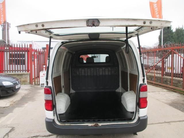 2007 TOYOTA HI-ACE 2.5 SWB 5d image 7