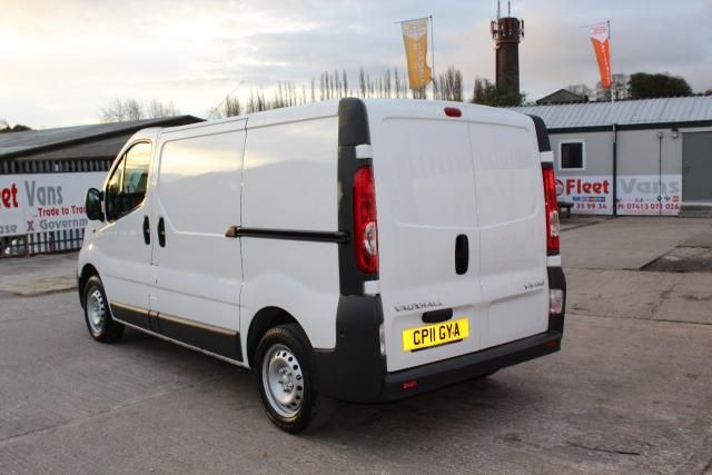 2011 VAUXHALL VIVARO 2.0 CDTI 5d image 3