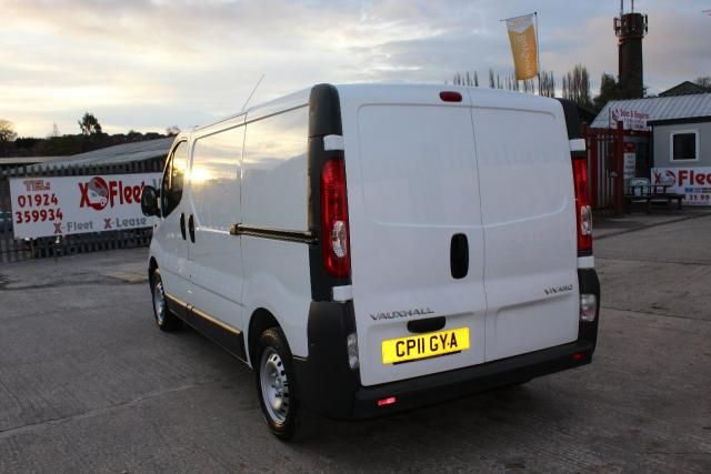 2011 VAUXHALL VIVARO 2.0 CDTI 5d image 5