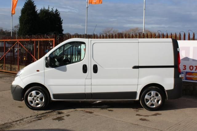 2012 VAUXHALL VIVARO 2.0 CDTI 5d image 3