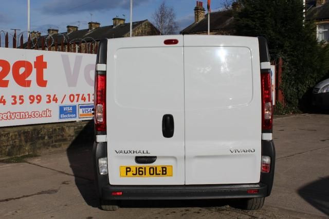 2012 VAUXHALL VIVARO 2.0 CDTI 5d image 4