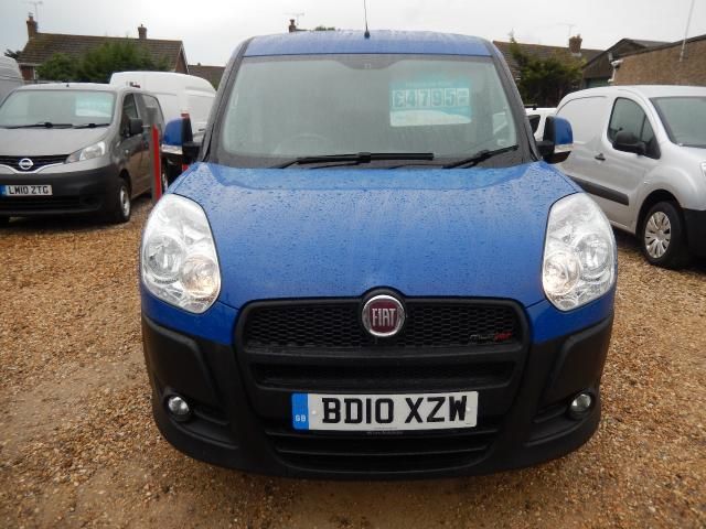 2010 FIAT DOBLO 1.2 16V SX MULTIJET image 2