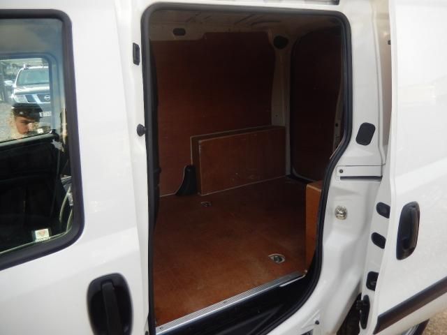 2012 VAUXHALL COMBO VAN 1.2 CDTI image 5