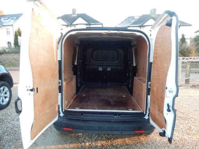 2011 FIAT DOBLO MAXI 1.6 16V SX MULTIJET image 4