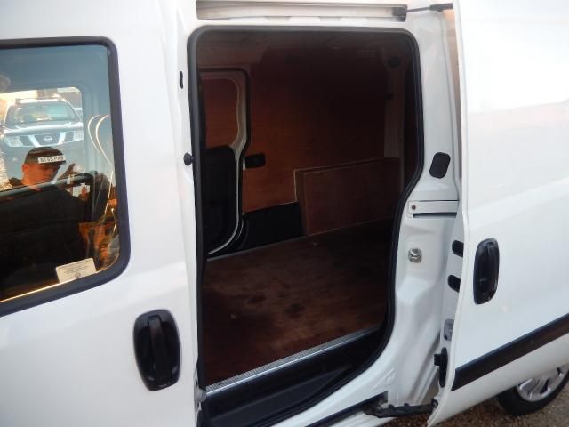 2011 FIAT DOBLO MAXI 1.6 16V SX MULTIJET image 5