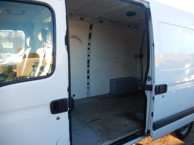 2010 VAUXHALL MOVANO 2.5 CDTI image 5