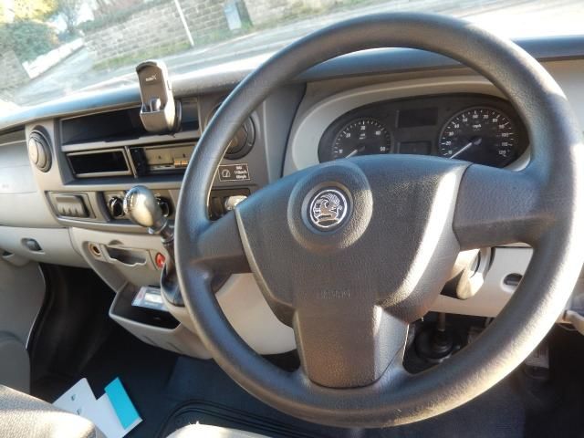 2010 VAUXHALL MOVANO 2.5 CDTI image 8