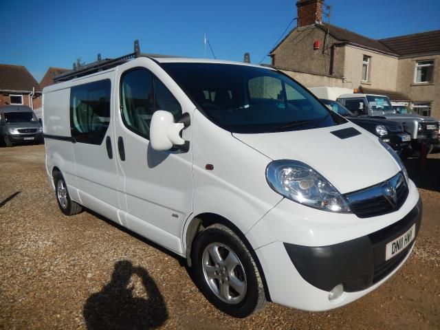 2011 VAUXHALL VIVARO SPORTIVE 2.0CDTI image 2