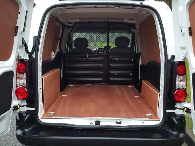 2014 PEUGEOT PARTNER 1.6 HDI S L1 850 5d image 9