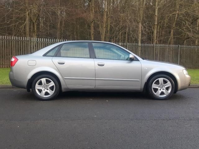 2004 AUDI A4 1.9 TDI SE 130 4d image 2