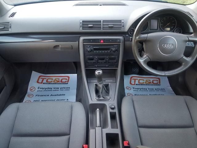 2004 AUDI A4 1.9 TDI SE 130 4d image 6
