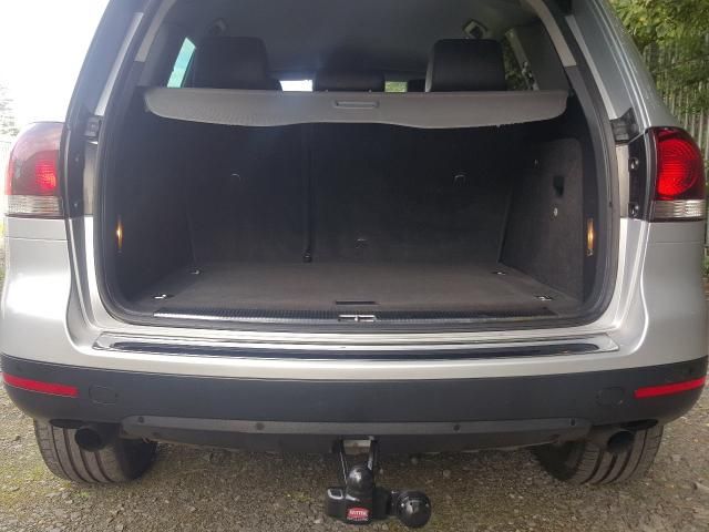 2008 VOLKSWAGEN TOUAREG 2.5 SE 5d image 5