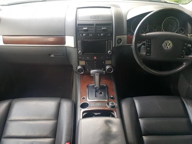 2008 VOLKSWAGEN TOUAREG 2.5 SE 5d image 6