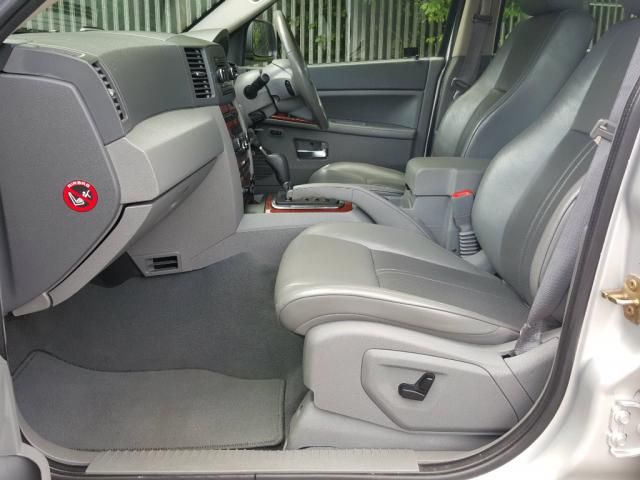 2009 JEEP GRAND CHEROKEE 3.0 V6 5d image 7