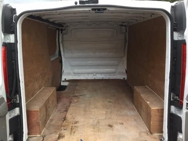 2012 VAUXHALL VIVARO 2.0 CDTi image 5