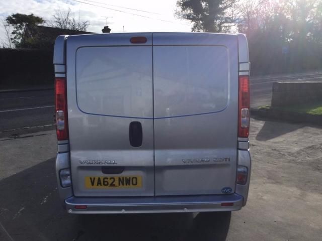 2013 VAUXHALL VIVARO 2.0 CDTi Sportive image 4