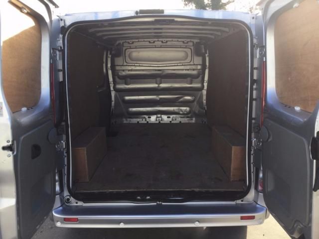 2013 VAUXHALL VIVARO 2.0 CDTi Sportive image 6