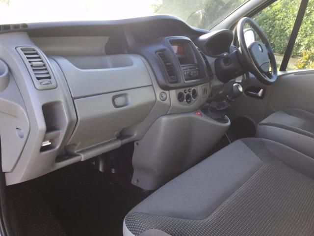 2013 VAUXHALL VIVARO 2.0 CDTi Sportive image 7