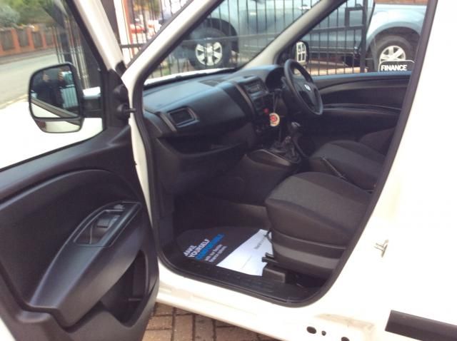 2012 VAUXHALL COMBO VAN 1.2 image 7