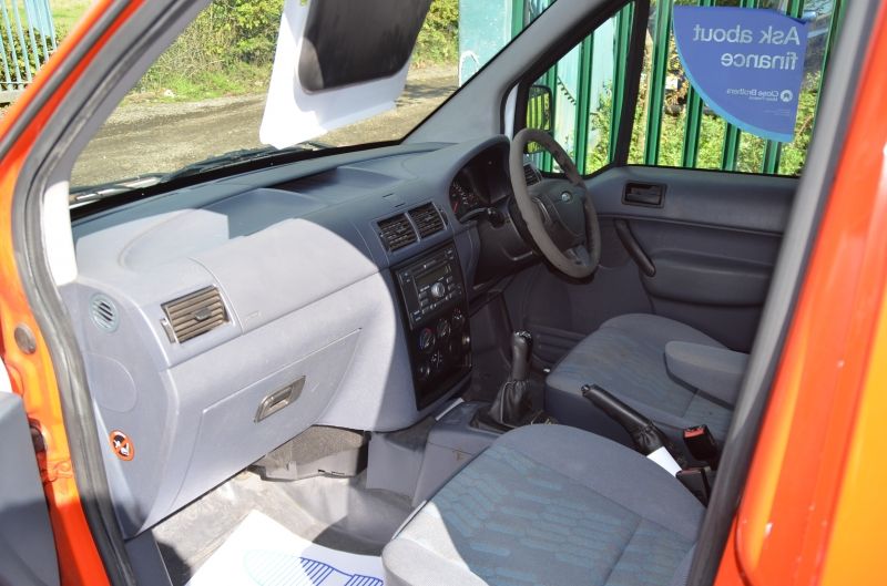 2006 FORD TRANSIT CONNECT T220 image 6