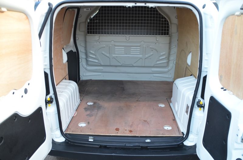 2013 PEUGEOT BIPPER 1.3 HDI image 8