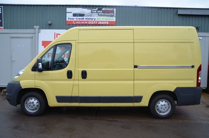 2011 PEUGEOT BOXER 335 MWB image 2