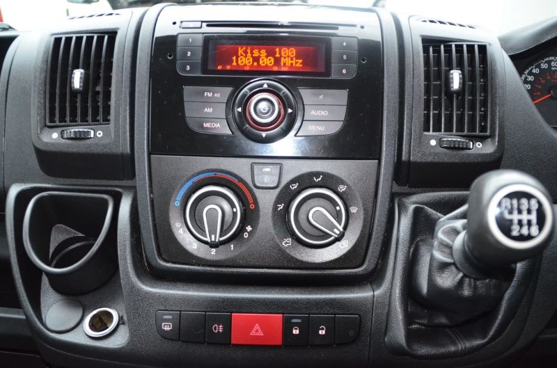 2011 PEUGEOT BOXER 335 MWB image 8