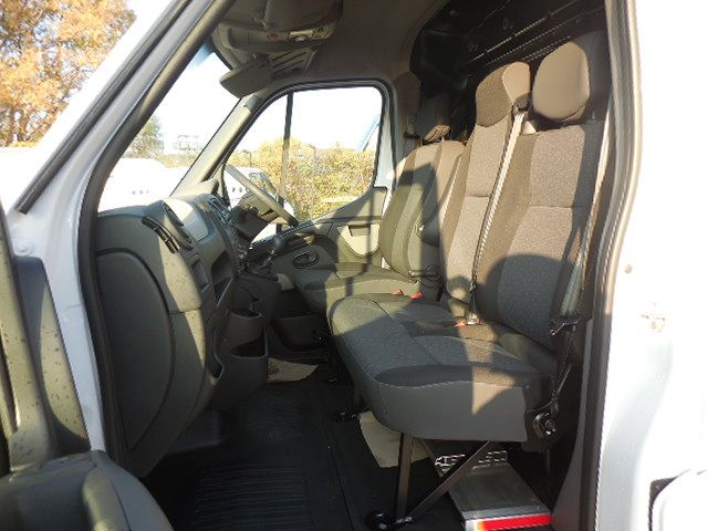 2015 VAUXHALL MOVANO 2.3 image 8