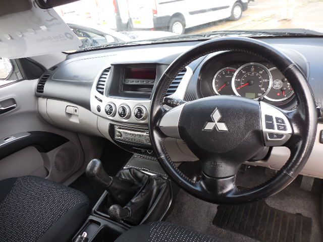 2011 MITSUBISHI L200 WARRIOR image 9