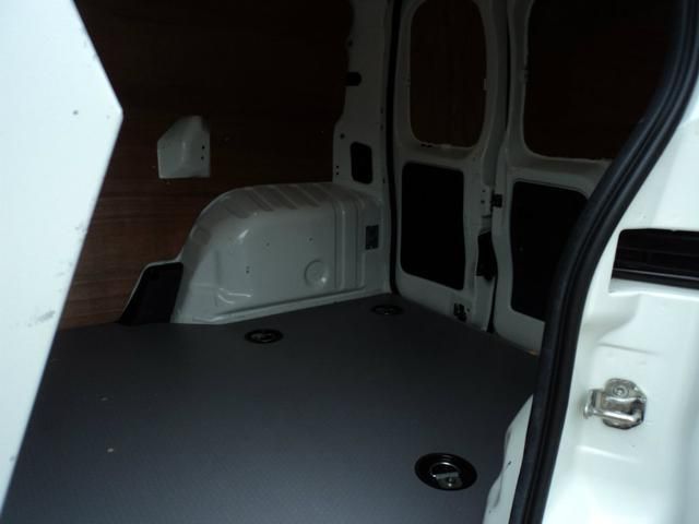 2011 Citroen Nemo 1.3HDi LX image 8