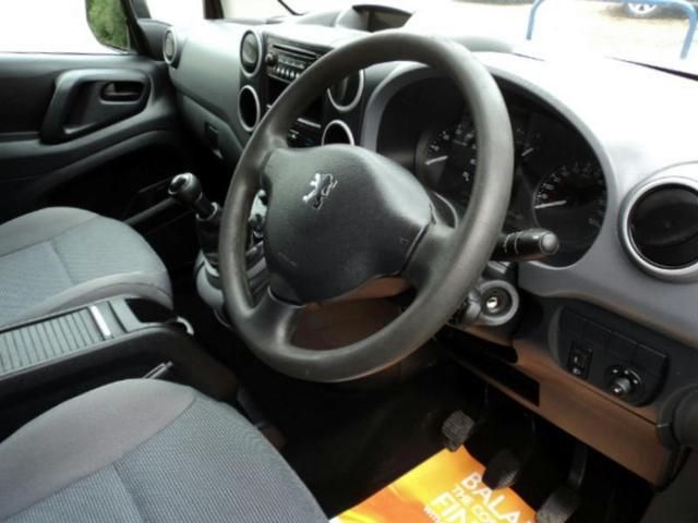 2012 Peugeot Partner 1.6HDi S image 9