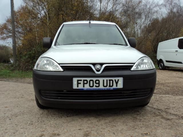 2009 Vauxhall Combo 1.3CDTi image 2