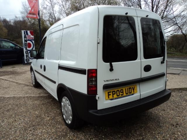 2009 Vauxhall Combo 1.3CDTi image 5