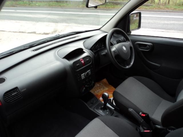 2009 Vauxhall Combo 1.3CDTi image 6