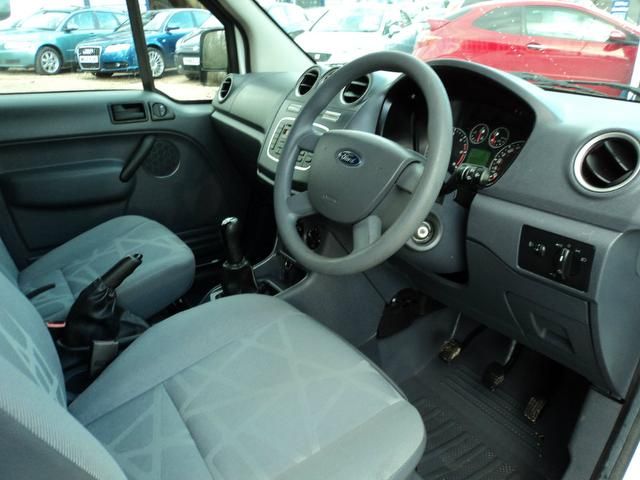 2011 Ford Transit Connect 1.8TDCi image 9