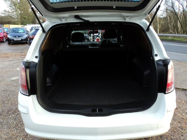 2012 Vauxhall Astravan 1.7CDTi Club image 6