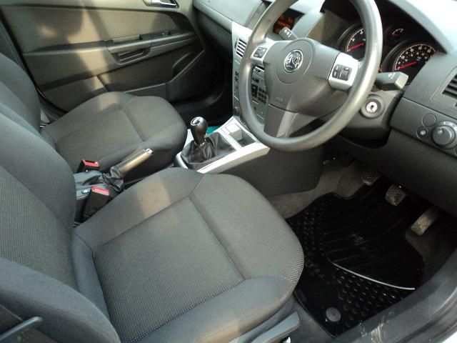 2012 Vauxhall Astravan 1.7CDTi Club image 8