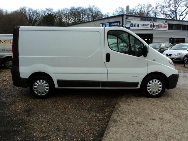 2011 Renault Trafic 2.0TD SL29dCi image 3