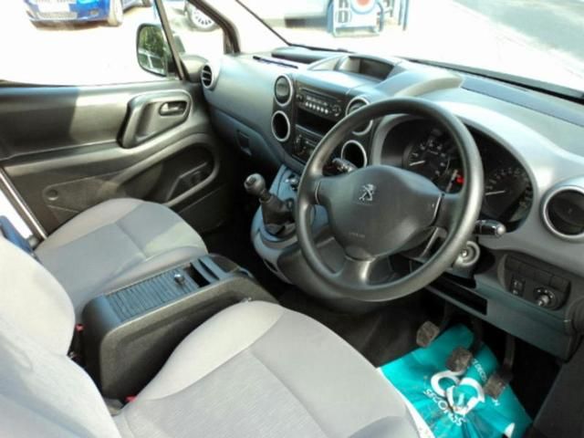 2013 Peugeot PARTNER 850 S L1 HDI 1.6 HDI image 9