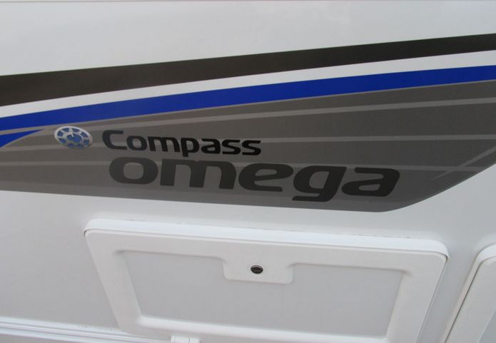 2014 Compass Omega 482 image 4