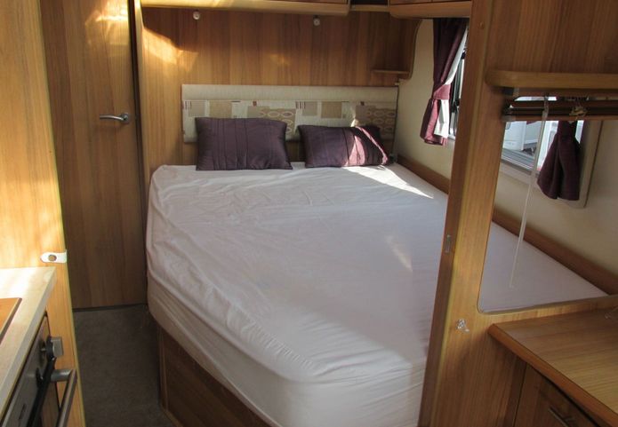 2011 Bailey Unicorn Valencia image 8